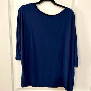 ✨Navy Piko Top✨